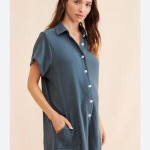 Hatch lenora maternity linen romper in size 2 (hatch sizing) blue navy color.